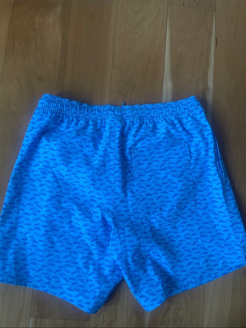 Vineyard Vines Blue Patterned Men’s Swim Trunks - Picture 5 of 5